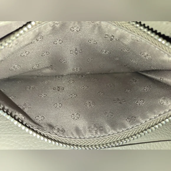 Tory Burch Pebbled Leather Continental Wallet in Light Gray - Picture 7 of 10